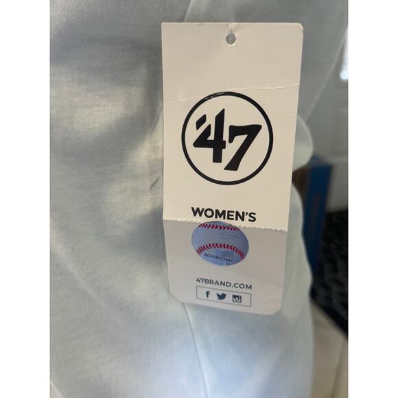 New ~ '47 ~ MLB Seattle Mariners City Graphic V-Neck Fitted T-Shirt Size S - Picture 3 of 6